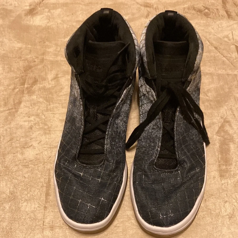 Adidas Veritas mid sneakers